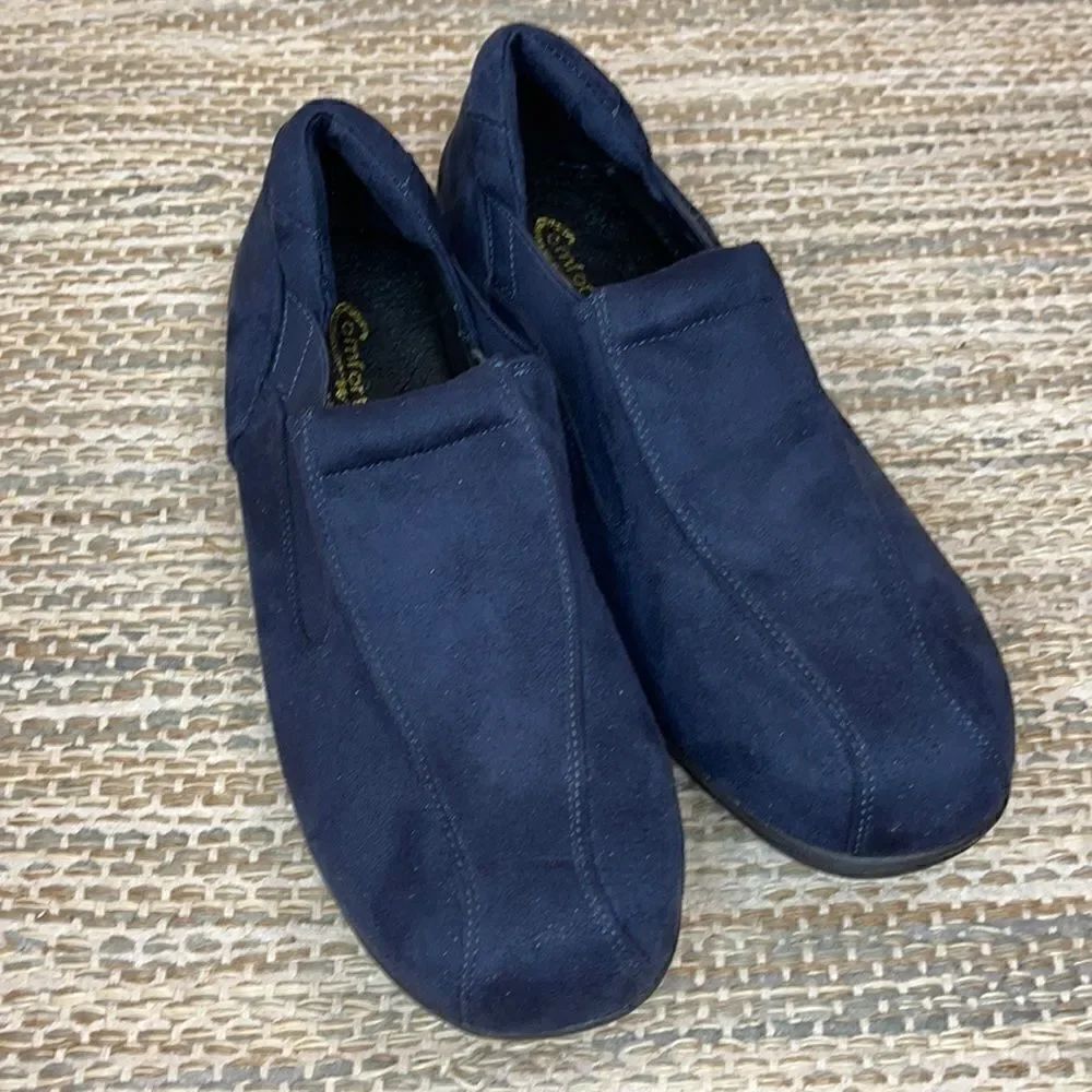 Comfort Well Navy Slip On - Picture 2 of 5